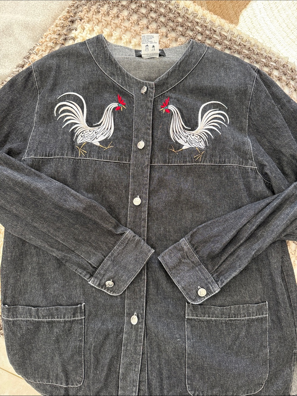 Bob Mackie Wearable Art Embroidered Rooster Black Denim Button-Up Jacket Large - Picture 8 of 8